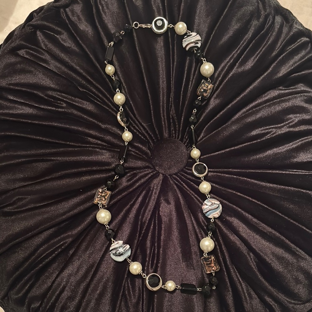 Elegant Black and White Beaded Necklace